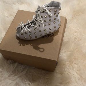 Joy Folie gladiator sandals!